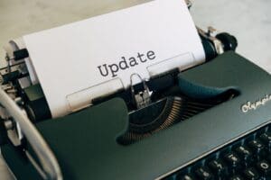 Ruelle ancienne symbolisant le terrain d'investigation journalistique
